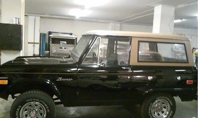 Ford : Bronco all new black  Beautifully restored 1970 Black Bronco with a tan top and Black interior