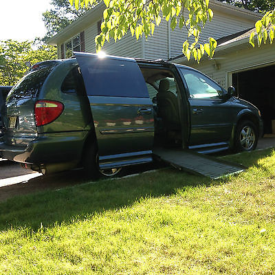 Dodge : Grand Caravan SXT 2006 dodge grand caravan sxt braunability braun wheelchair ramp entervan