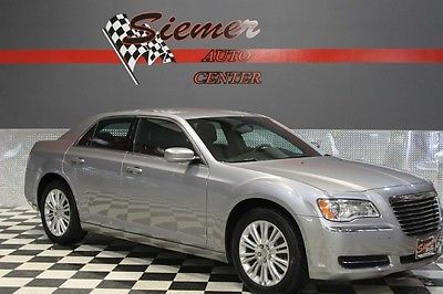 Chrysler : 300 Series Base Sedan 4-Door silver , black leather,