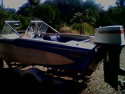 1972 Glastron V-156 15ft fishing/ski boat with 65hp Johnson out/b and trailer