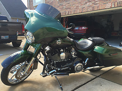 Harley-Davidson : Touring 2014 harley davidson cvo road king