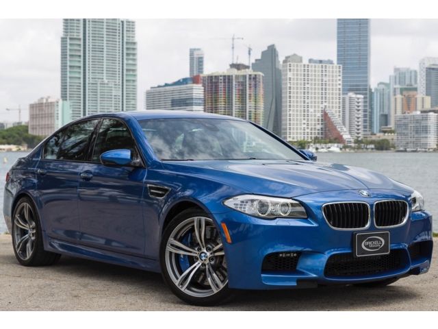 BMW : M5 Base 4.4 l nav cd 12 speakers am fm radio mp 3 decoder radio data system