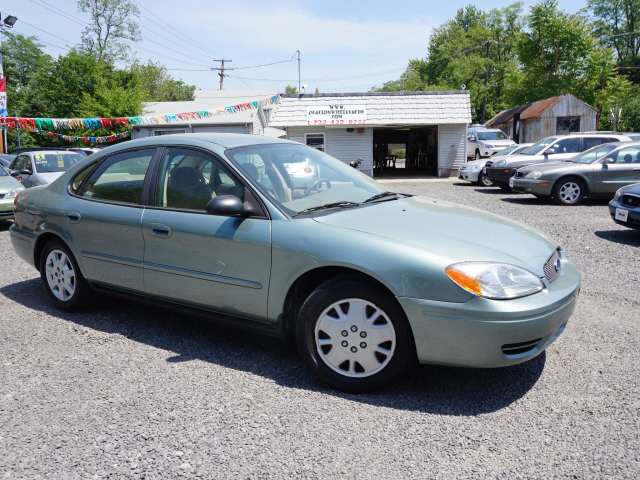 2005 Ford Taurus SE East Brunswick, NJ