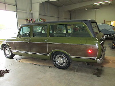 International Harvester : Other STOCK 1973 international harvester travelall excellent condition non molested