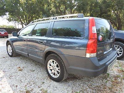 Volvo : XC (Cross Country) 2.5T 2.5 t 4 dr automatic gasoline 2.5 l 5 cyl base