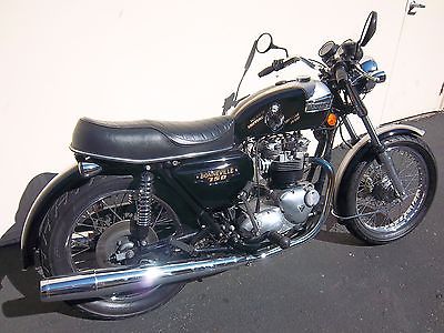 Triumph : Bonneville TRIUMPH 750 BONNEVILLE