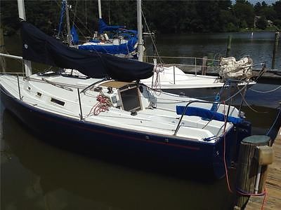 FREEDOM 25 CAT RIG SAILBOAT 1983,impeccably maintained,YEARS OF SERVICE RECORDS