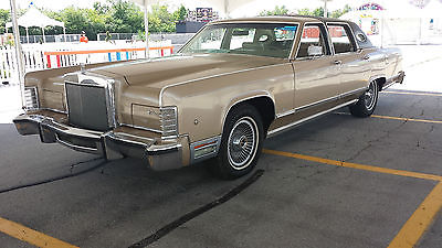 Lincoln : Continental Town Car 1978 lincoln continental base hardtop 4 door 7.5 l
