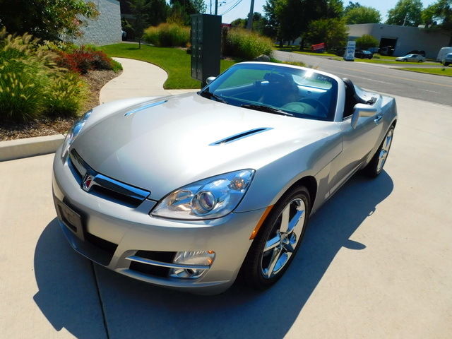 Saturn : Sky CONVERTIBLE VERY LOW MILEAGE ! LUXURY CONVERTIBLE ! SERVICED ! WARRANTY ! PREMIUM WHEELS !07