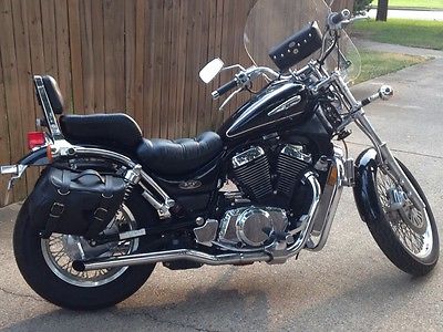 Suzuki : Intruder 2003 suzuki intruder vs 800 gl black and chrome w leather saddlebags windshield