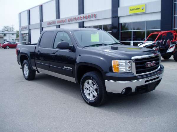 2010  GMC  Sierra Crew Cab 4x4