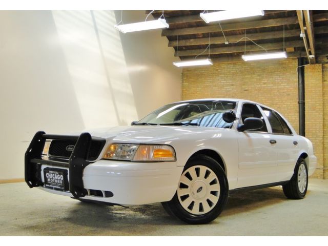 Ford : Crown Victoria P71 POLICE 2006 crown vic p 71 police white clean 74 k miles well kept good tires nice