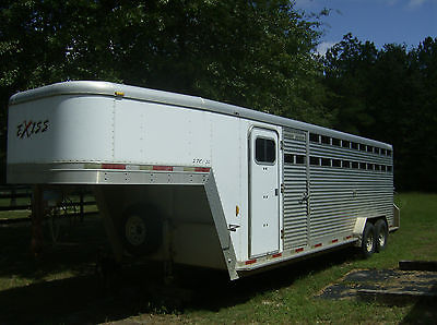 2004 Exiss Horse Trailer/ STC24 with Tack Room