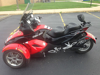 Can-Am : Spyder Can Am Spyder Chicago Blackhawks, Army, Roadster
