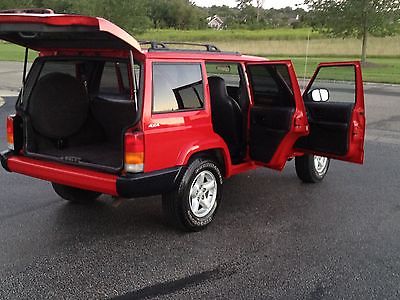 Jeep : Cherokee Sport Sport Utility 4-Door 2001 jeep cherokee sport 4 x 4 in great condition