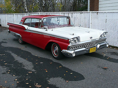 Ford : Galaxie Galaxie 500 Third owner of this beautiful car , always winter stored since new.