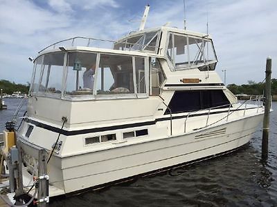 44' Viking Yacht Double Cabin Motoryacht