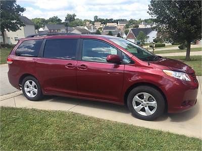 Toyota : Sienna LE Mini Passenger Van 5-Door 2014 toyota sienna le mini passenger van 5 door 3.5 l