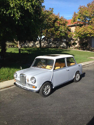 Mini : Classic Mini Brand new interior Rare original luxury Mini! Classic Mini collectible car. Right hand drive!