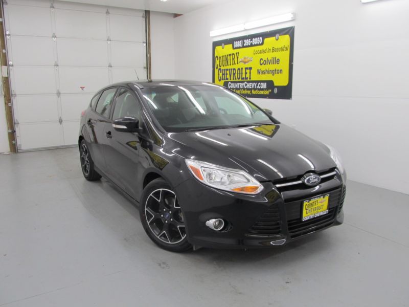 2012 Ford Focus SE Hatchback ***POWER SUNROOF...LOCAL TRADE IN***