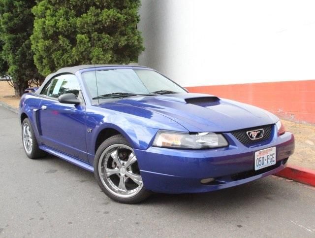 2002 Ford Mustang 2D Convertible GT