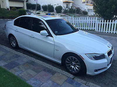 BMW : 3-Series 328i Like new excellent condition. White with blk interior