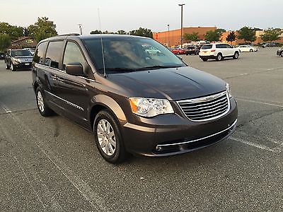 Chrysler : Town & Country TOURING FULLY LOADED BACK UP BLUETOOTH LEATHER 2015 chrysler town country fully loaded leather dvd back up cam clean carfax
