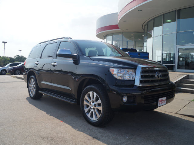 Toyota : Sequoia Limited Limited 5.7L Bluetooth Third Row Seat Chrome Rear View Camera Rear View Monitor