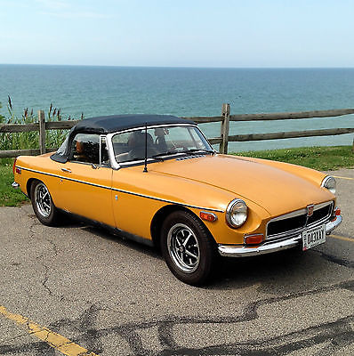 MG : MGB  VINTAGE CLASSIC CONVERTIBLE SPORTS CAR 1974 mg vintage collectible british mgb convertible 4 cyl 1.8 l engine sports car