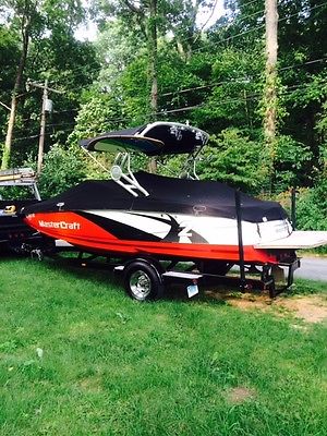 2013 Mastercraft X2 - One Owner-Fresh Water Use Only-Trailer-Excellent Condition