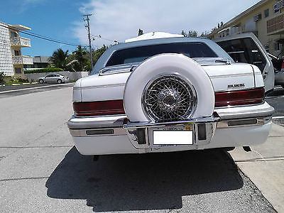 Buick : Roadmaster Limited 1994 buick roadmaster limited 55000 original miles continental kit and luggage r