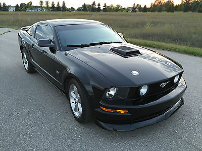 Ford : Mustang GT Coupe 2-Door 2006 ford mustang gt black on black loaded supper clean fast fun to drive