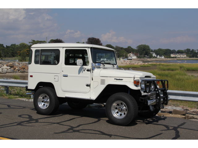 Toyota : Land Cruiser 4WD 2dr Util 1982 toyota fj 40 land cruiser restored upgraded and gorgeous the best