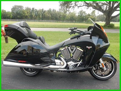 Victory : Vision 2014 victory vision only 45 miles nice nice bike clean stereo cruise