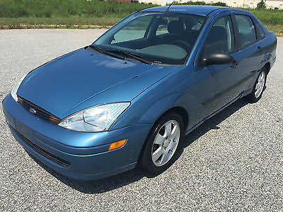 Ford : Focus LX 97 k miles save the money on gas