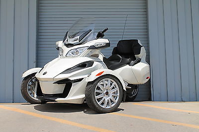 Can-Am : RT SE6 2015 can am spyder rt se 6 white can am 1330