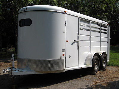 CM 3 horse slant trailer with tack room