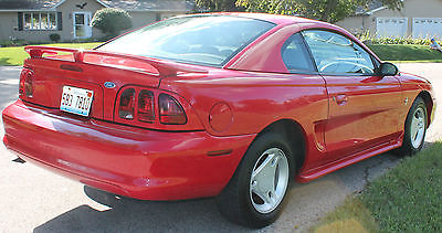Ford : Mustang Mustang 96 red mustang