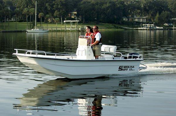 2015 CAROLINA SKIFF 1765 DLX