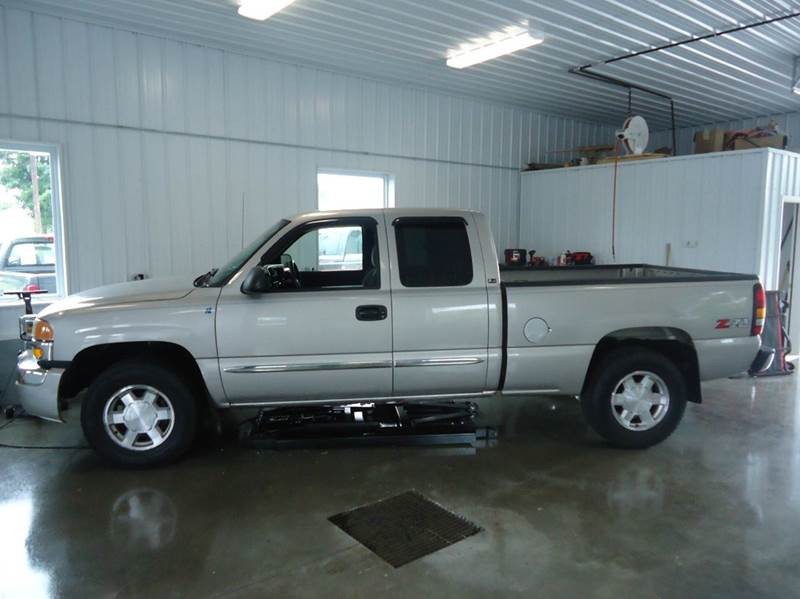 2004 GMC Sierra 1500 SLE 4dr Extended Cab 4WD LB