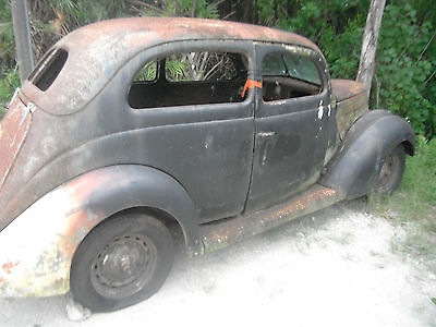 Ford : Other rusty 1937 ford tudor slant back 2 door