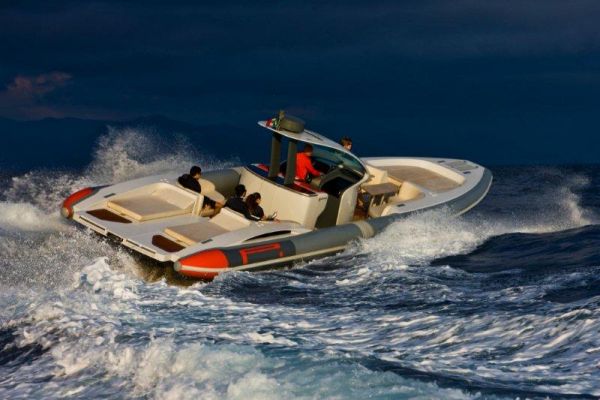 2015 PIRELLI PZero 1400 Yacht Edition