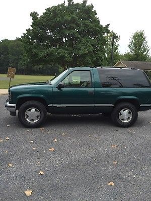 GMC : Yukon SLT Sport Utility 2-Door IMMACULATE 95 GMC YUKON