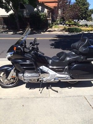 Honda : Gold Wing Black, excellent condition, 26k miles, ready for cross-country touring