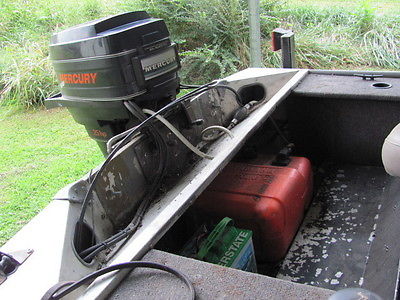 Tracker Bass Boat 16' Mercury 35 Hp.