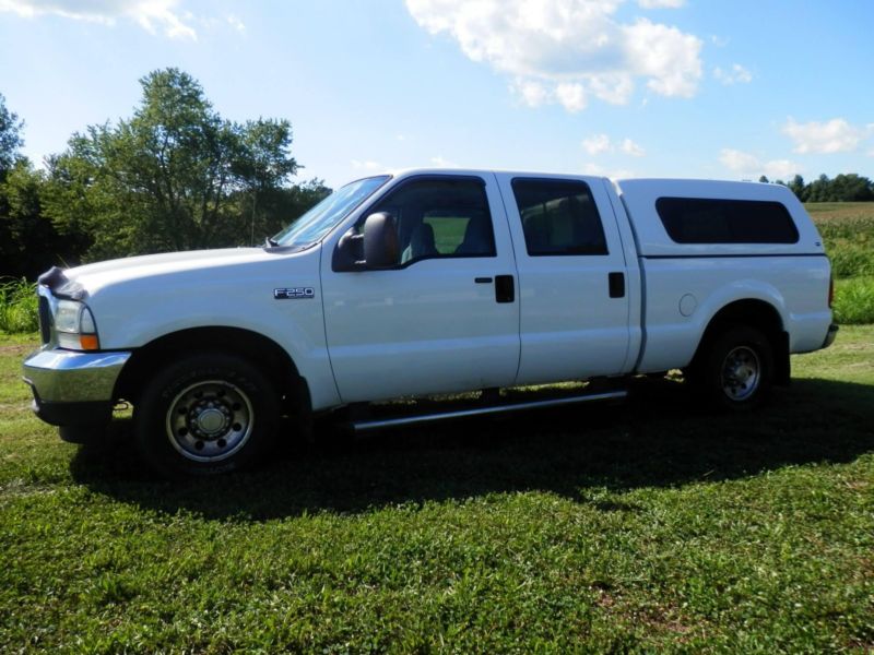 2004 Ford F250 Super Duty XLT Crew Cab Rancher Painted Cap Line X Bed