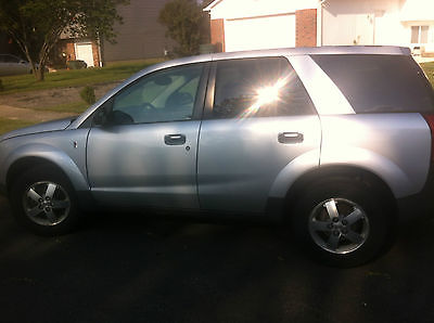 Saturn : Vue 4dr SUV FWD 2005 gray saturn vue very clean 4 cyl 5 speed manual runs looks great