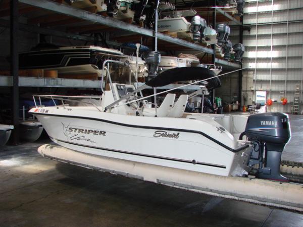 2004 SEASWIRL Striper 1851 Center Console O/B