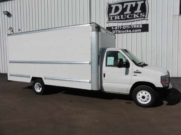2010  Ford  E-350 176 in. - WB DRW
