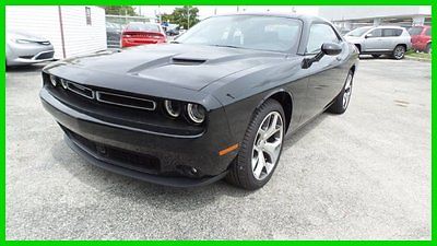 Dodge : Challenger SXT 2015 sxt leather sunroof big screen uconnect blue tooth msrp 36 560